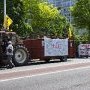 Un tracteur en tête de cortège (photo : J.C)