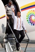 rafael-correa-visita-a-chavez-6_214x320