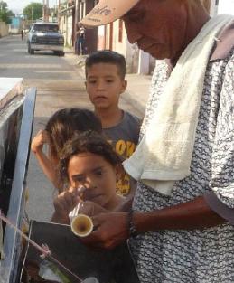 el heladero en la calle