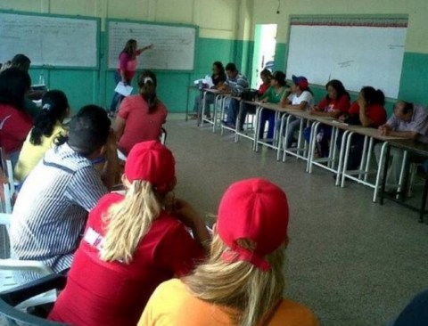 Assemblée du PSUV pour postuler des candidats aux primaires de juin 2015.