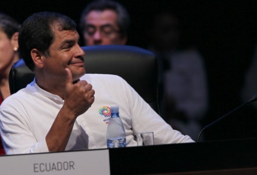 Le présidet Correa : "Comment croire dans l'OEA, incapable de condamner l'occupation anglaise des Malouines, et dont le siège se trouve dans le pays qui maintient le blocus criminel de Cuba ?"
