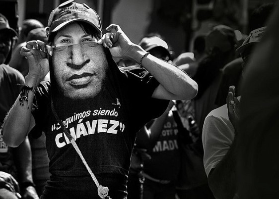 amores-de-chávez-1 (1)